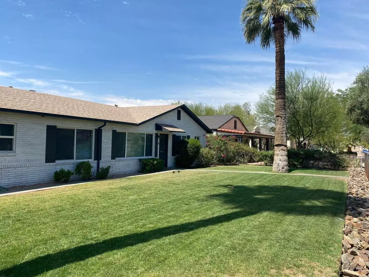 Coronado Court photo 2