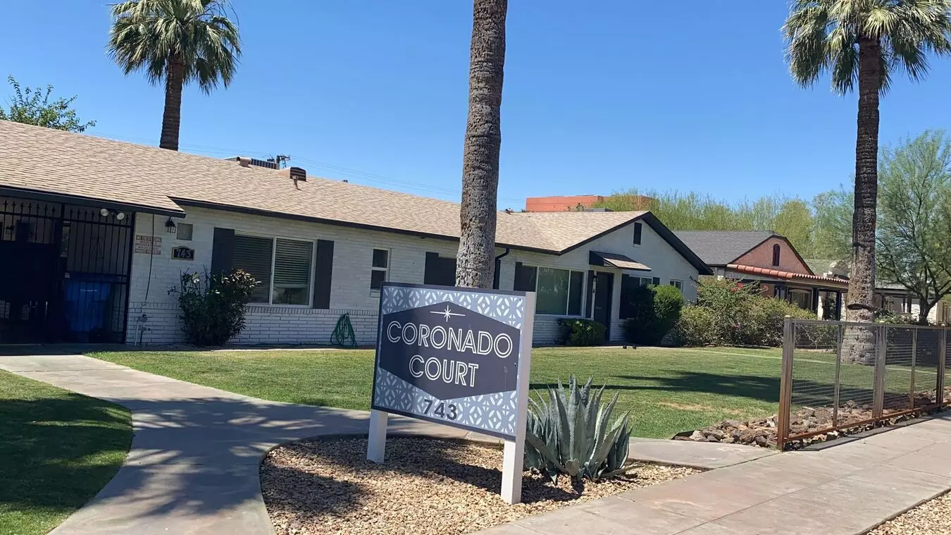 Coronado Court photo 4