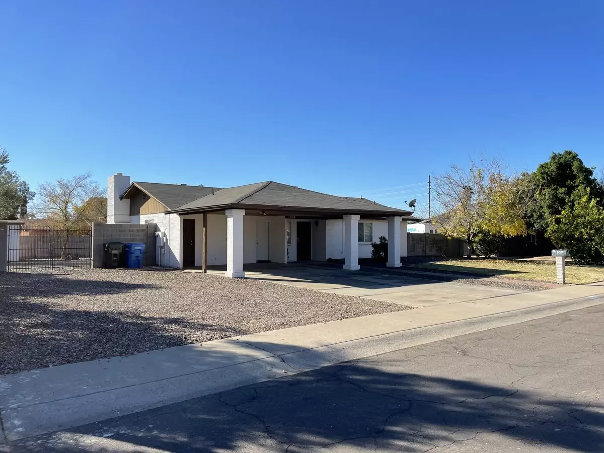 1009 W Michelle Dr photo 3