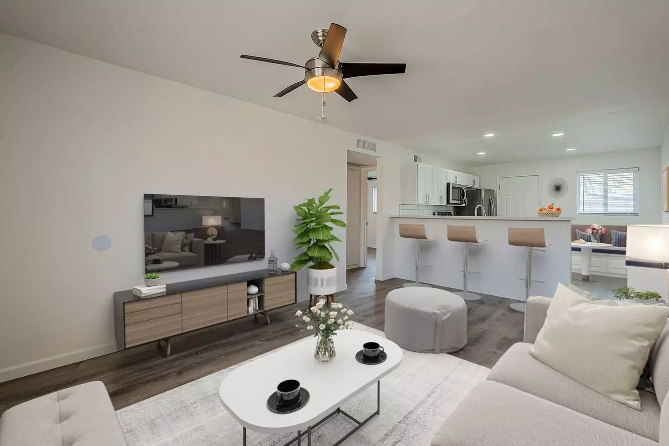 Renovated open floorplan photo 4