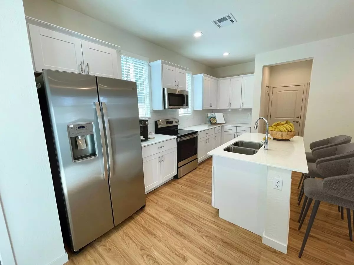 814 E Roma Ave Phoenix, AZ 85014 photo 4