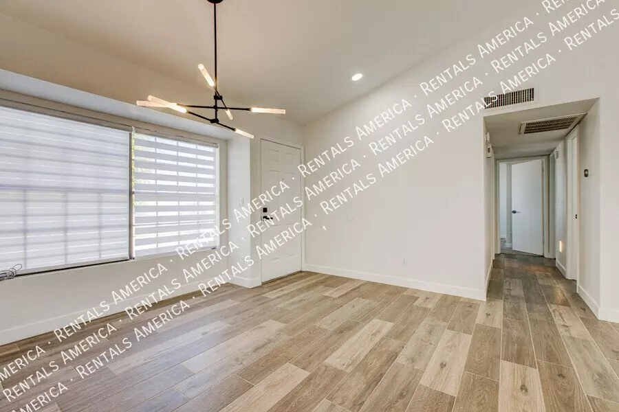 819 West Ross Avenue, Phoenix, AZ 85027 photo 5