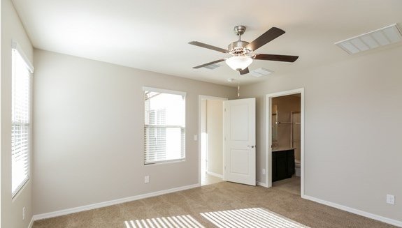 8223 W Odeum Ln photo 3
