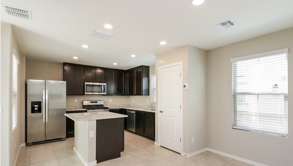 8227 W Albeniz Pl photo 4