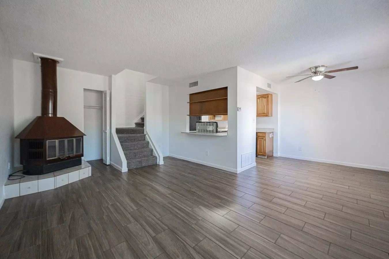 8445 North 34th Avenue, Phoenix, AZ 85051 photo 2