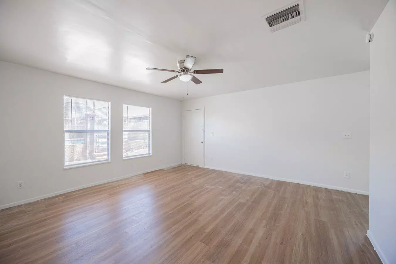925 W Peoria Ave Unit 29 photo 5