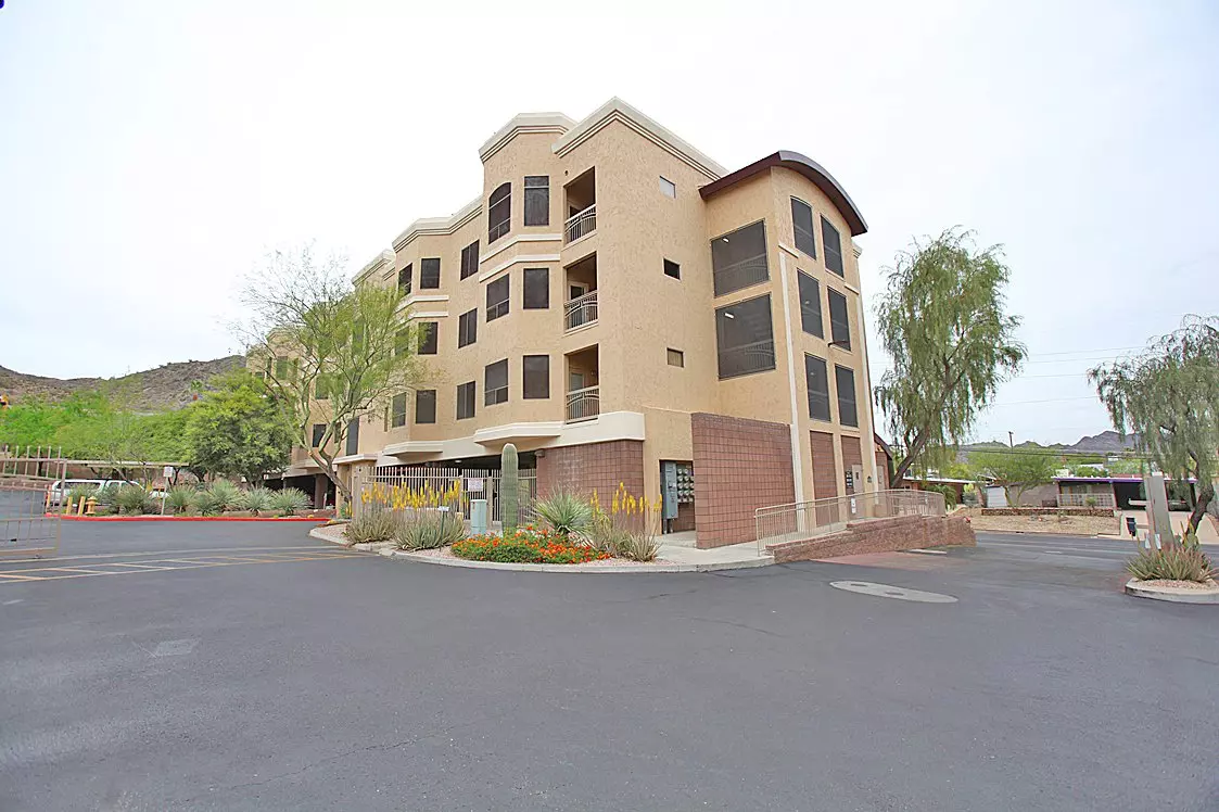 9820 North Central Avenue, Phoenix, AZ 85020 photo 3