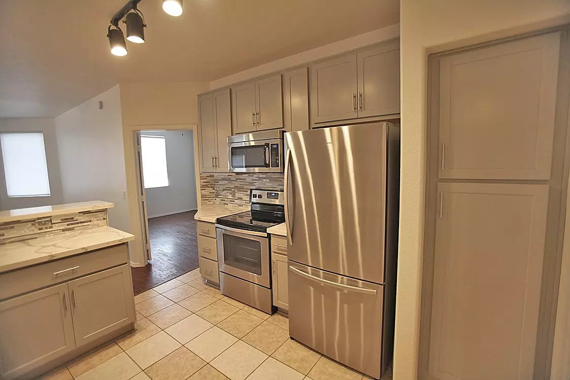 9820 North Central Avenue, Phoenix, AZ 85020 photo 5