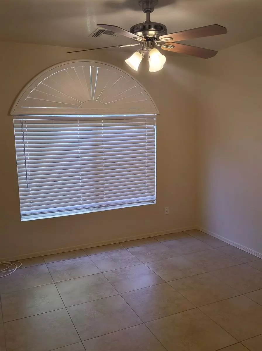 2641 E Campo Bello Dr photo 5