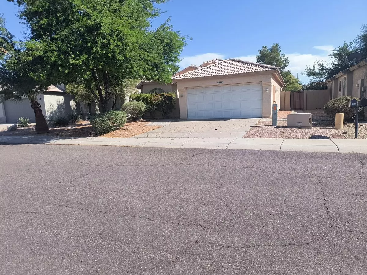 2641 E Campo Bello Dr photo 3