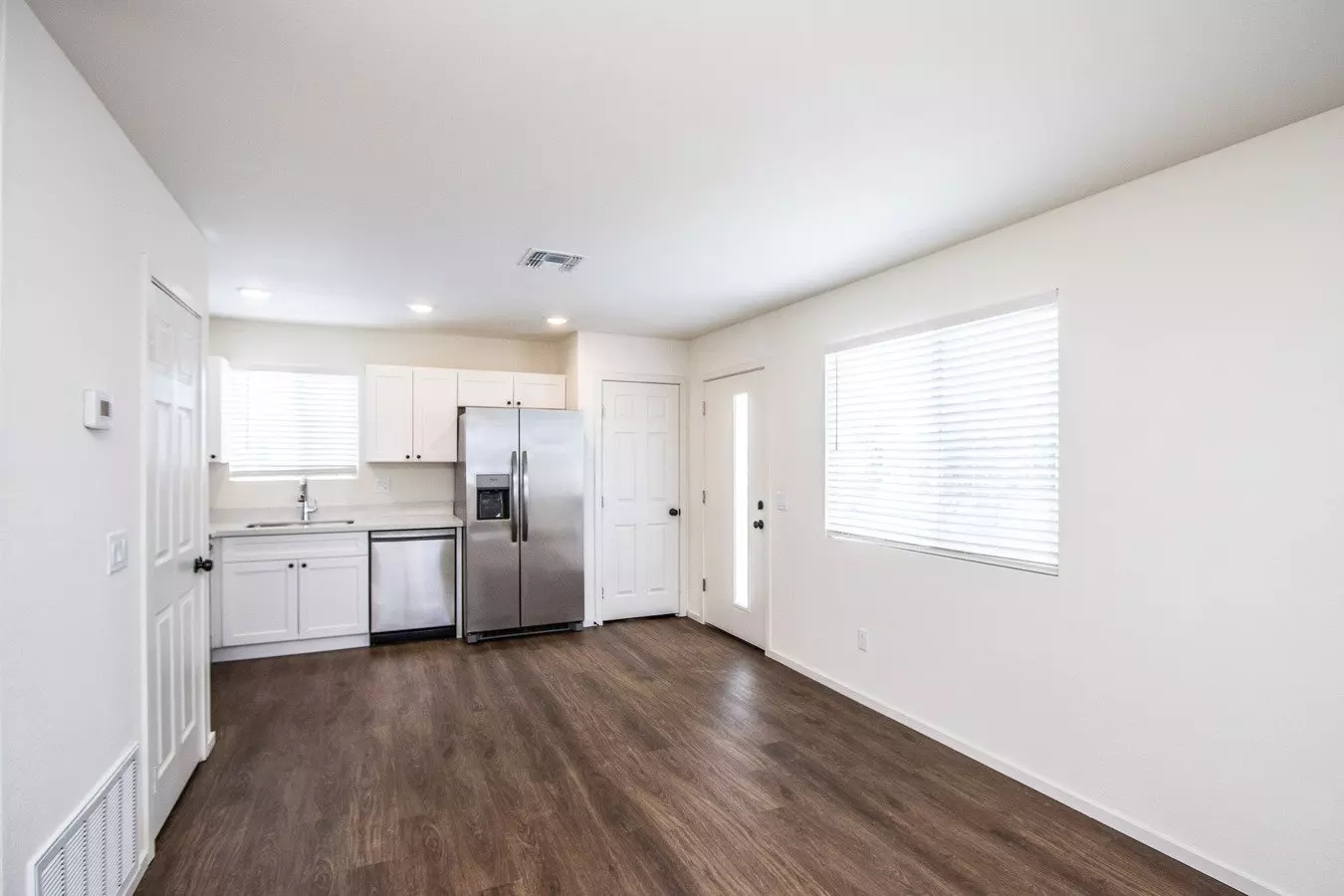 2525 W State Avenue photo 4
