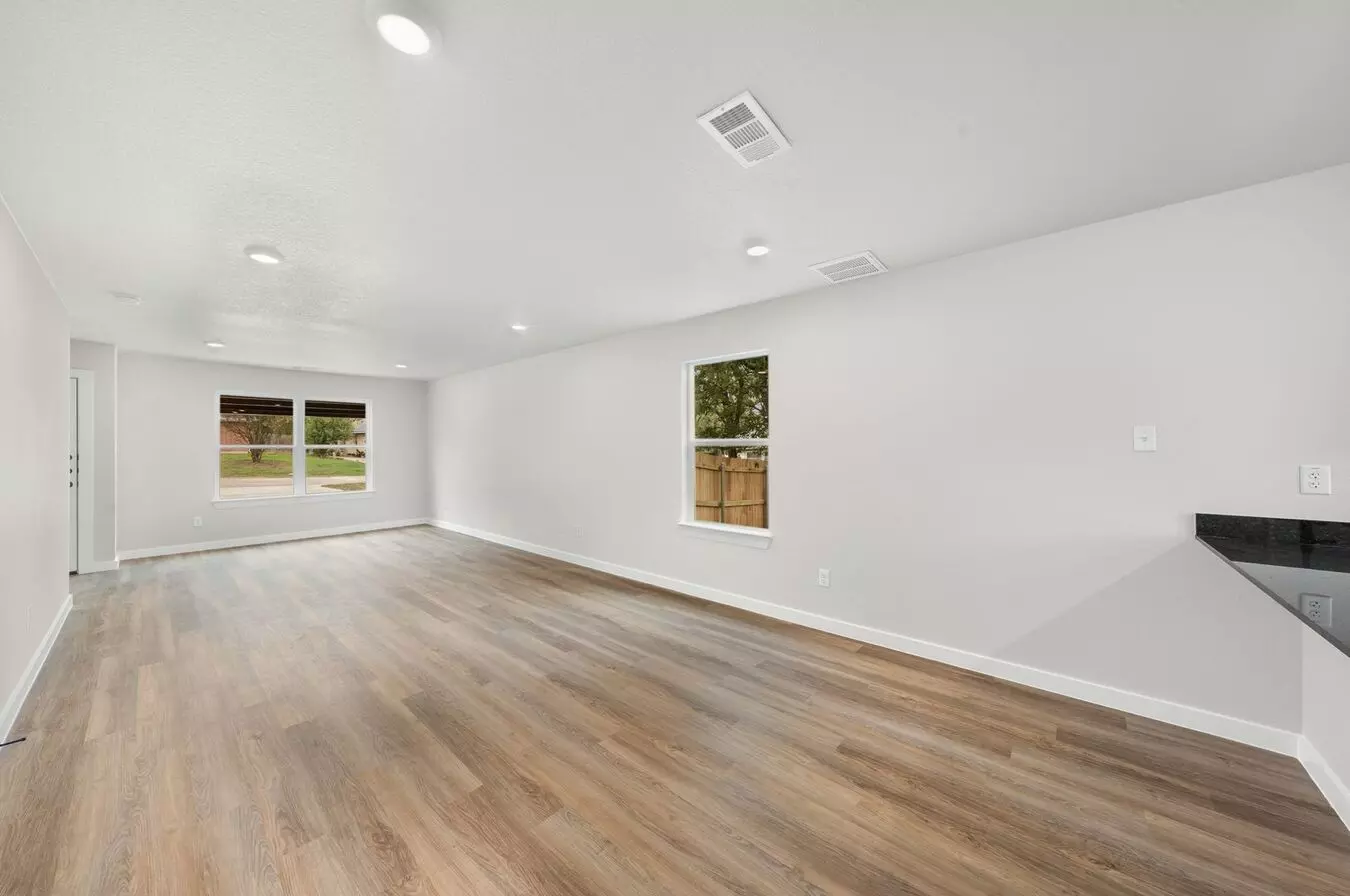 Brand New, Modern, And Ready For You In Temple, Tx! photo 4
