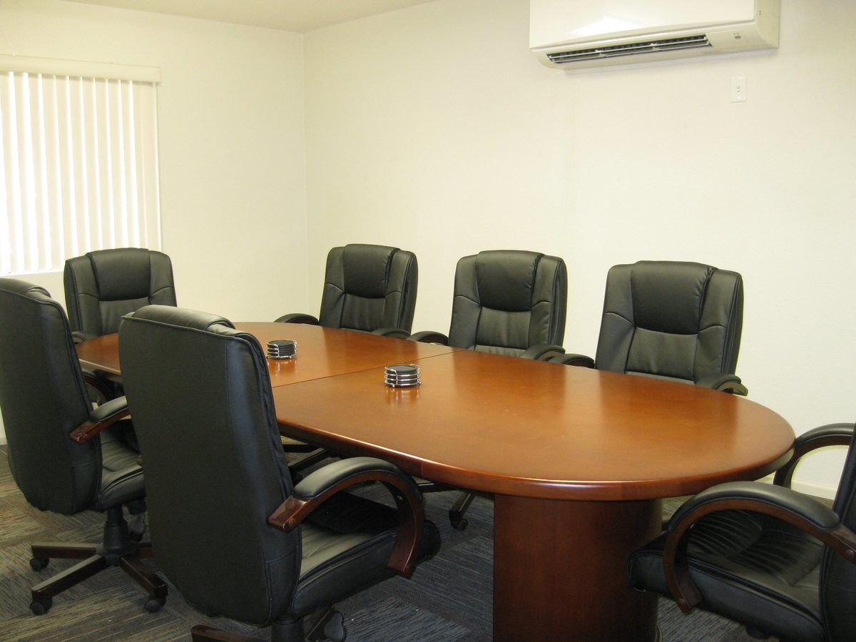 Collins Court photo 4