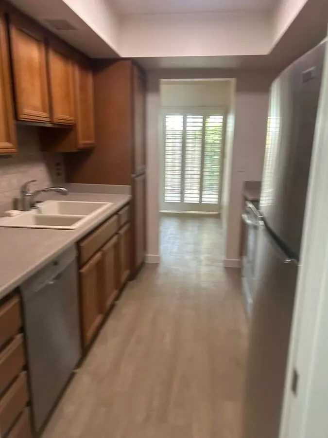 1136 E Villa Rita Dr Phoenix, AZ 85022