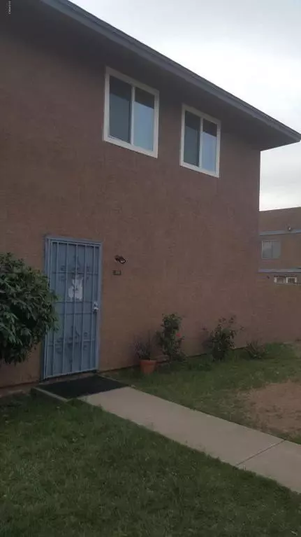 6912 W Devonshire Ave Phoenix, AZ 85033 photo 5