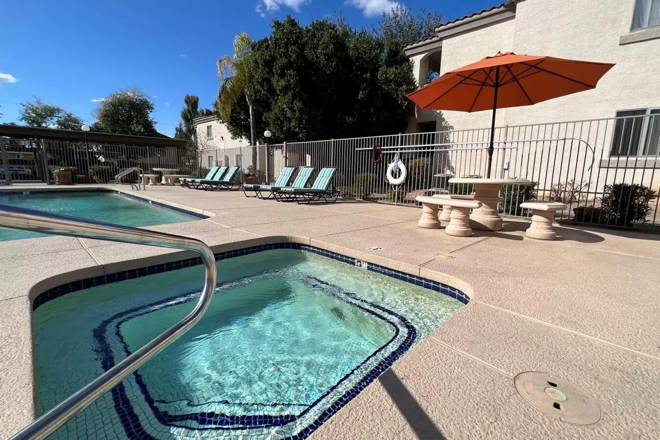 Deer Valley Regency Apartments photo 3