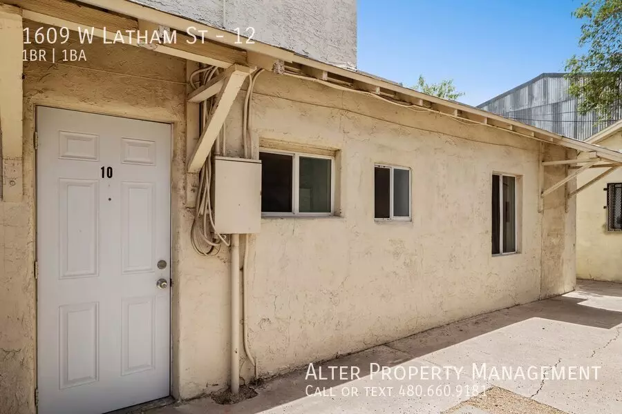 1609 W Latham photo 5