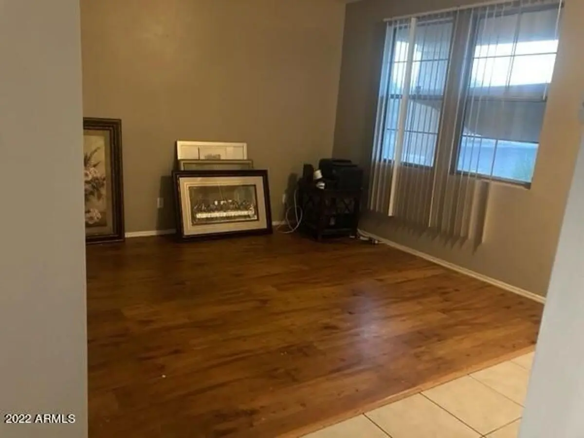 Gorgeous 5 Bed Home Near Downtown photo 5