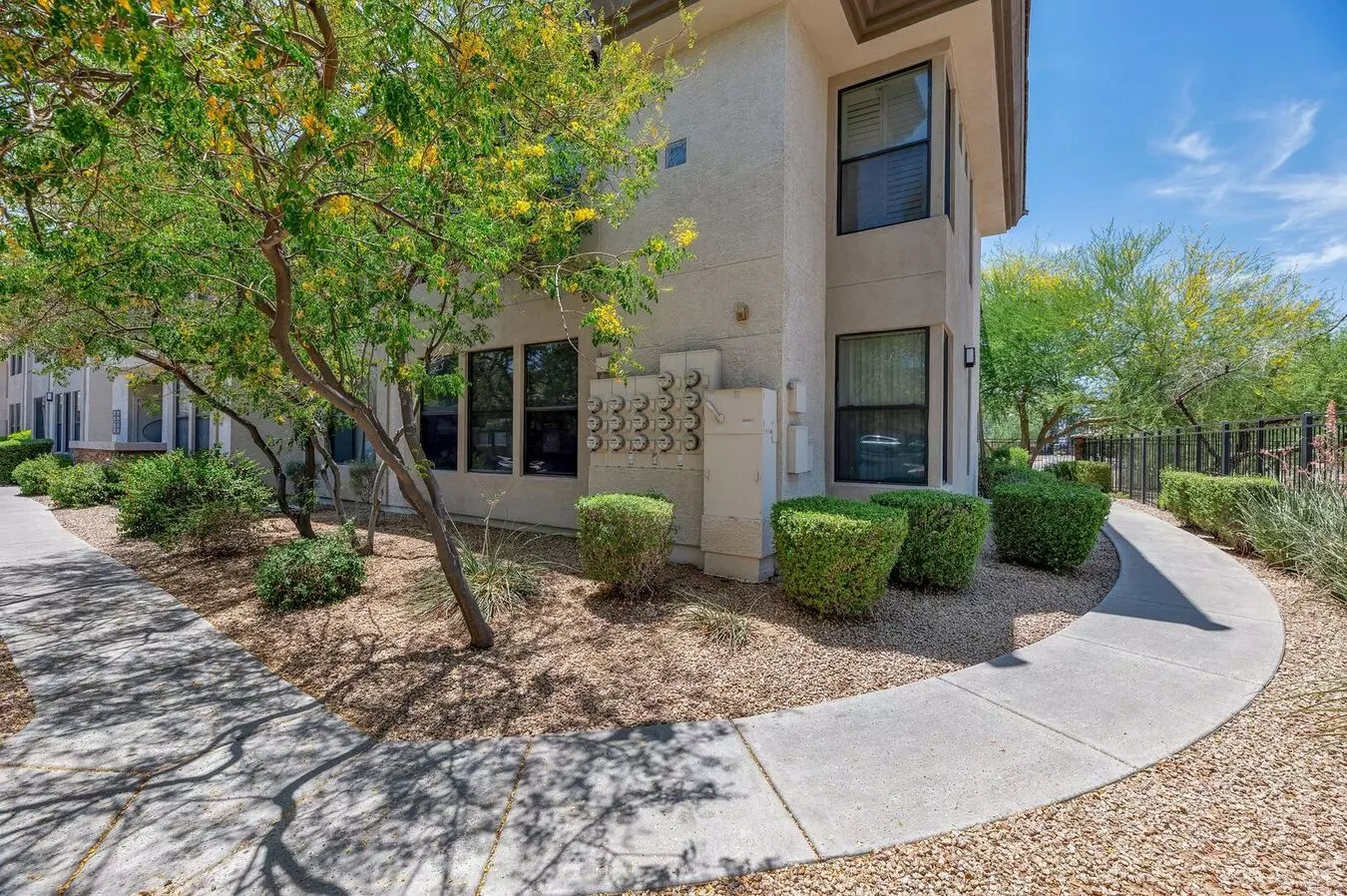 Live The Resort Lifestyle In North Scottsdale photo 4