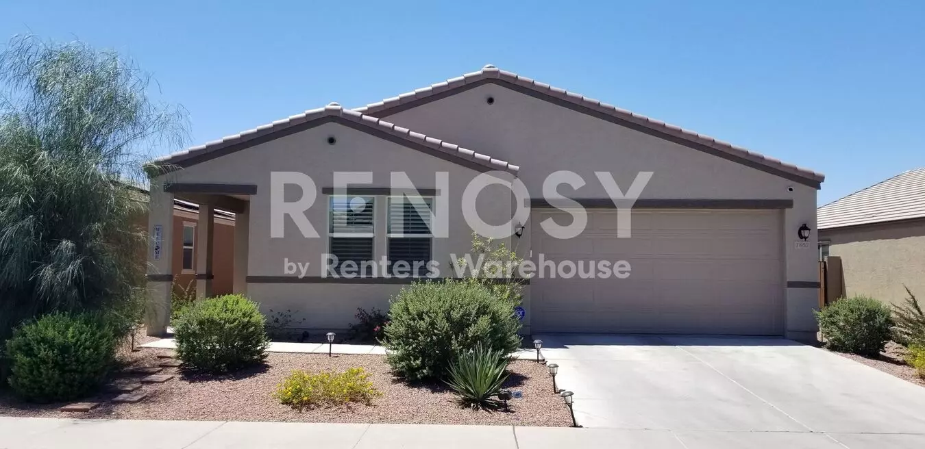 Ideal 4 Br 2 Ba 2 Car Garage Home In Gated Community Near Southern And S 16th St In Phoenix photo 2