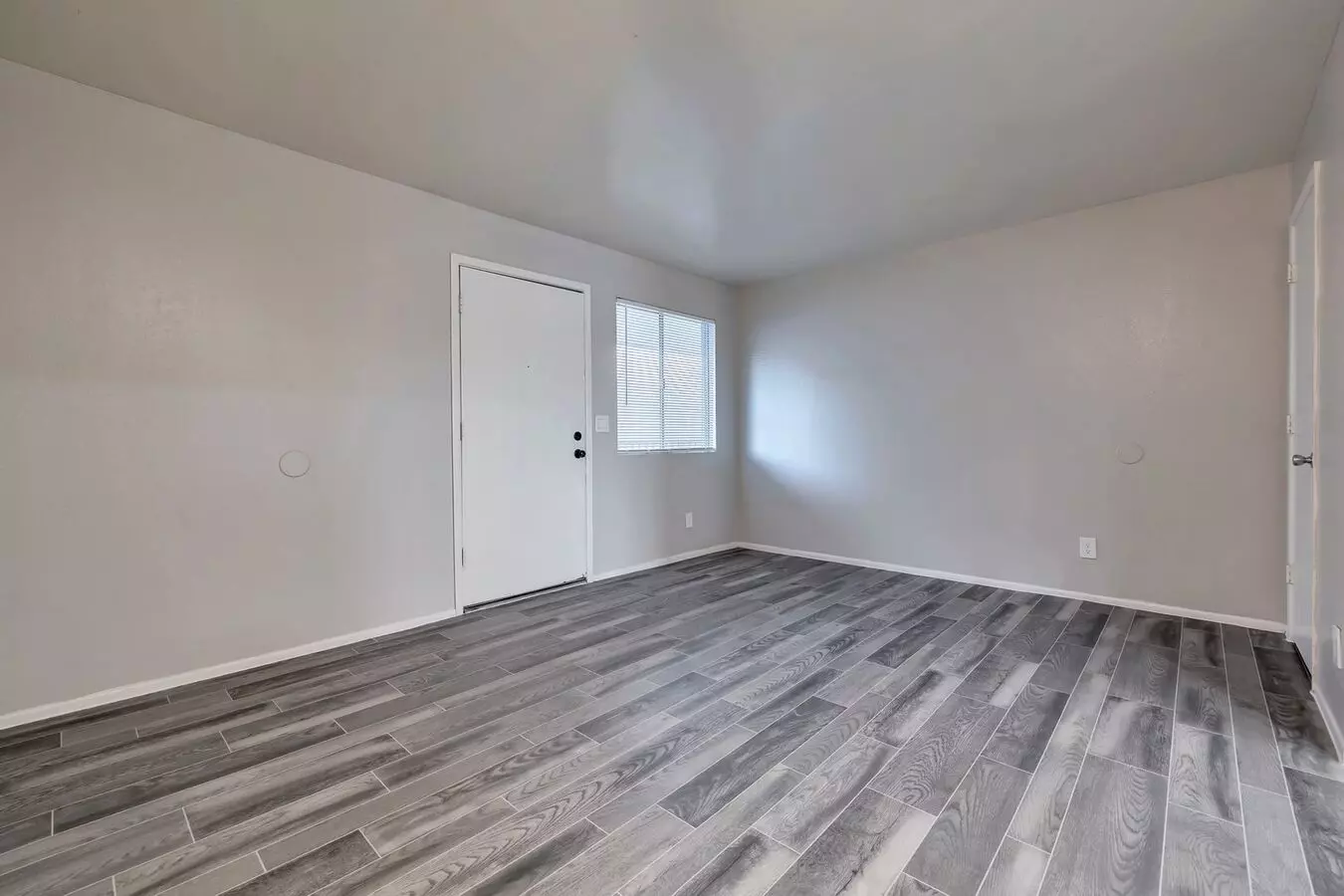 The Eugie Apartments photo 3