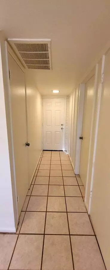 Lovely Central Phoenix Townhome Ready To Rent!!! photo 4
