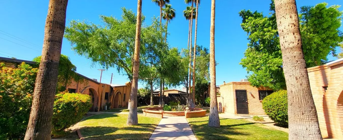 Lovely Central Phoenix Townhome Ready To Rent!!! photo 2