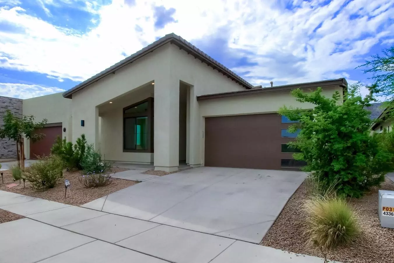 1005 E Paseo Way Phoenix, AZ 85042 photo 2