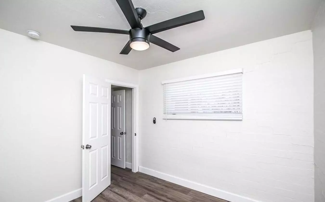 Move In Specials, Interested? Located In The Historic Downtown District. photo 4