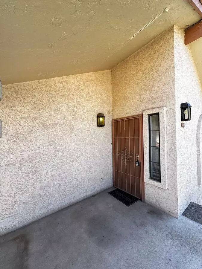 1 Bedroom Condo (move In Special!!) photo 4