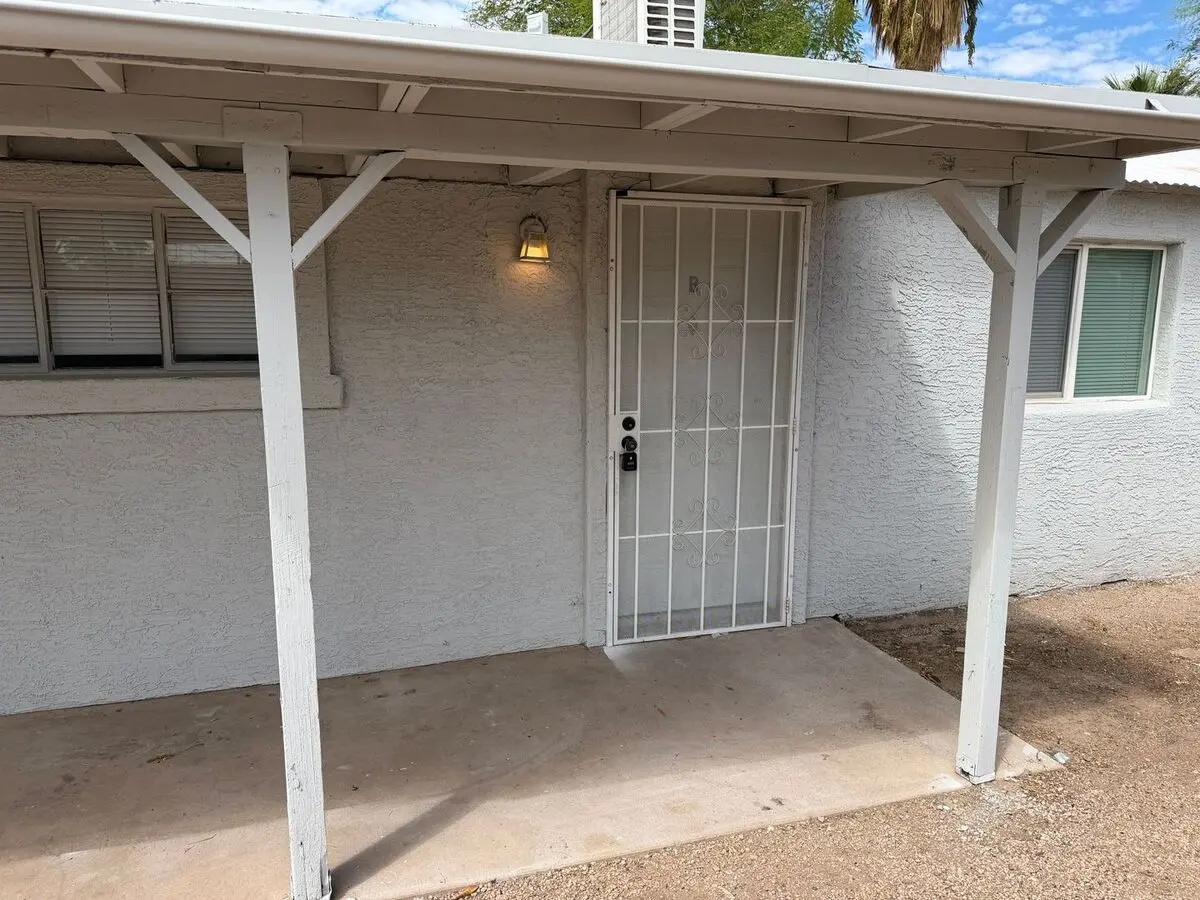 Newly Remodeled Historic Guesthouse In Downtown Phx (13th St & Portland)
