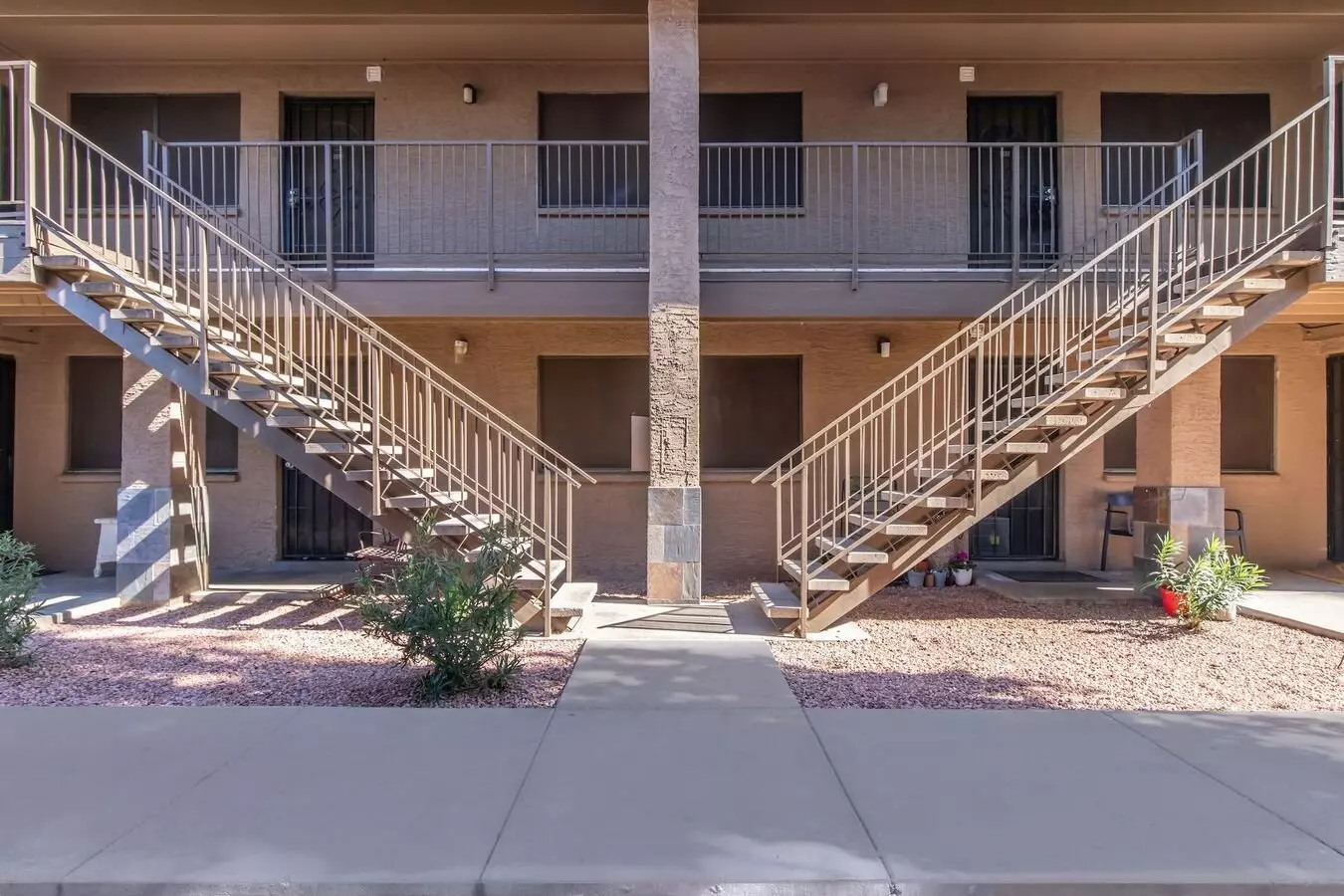 Orangewood Place Apartments photo 2