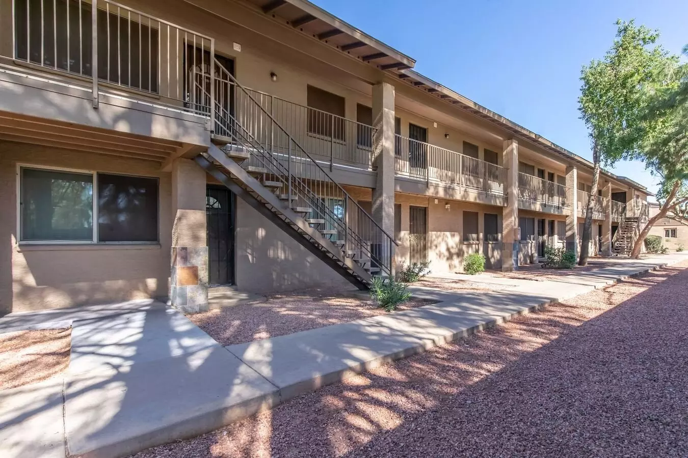 Orangewood Place Apartments photo 3