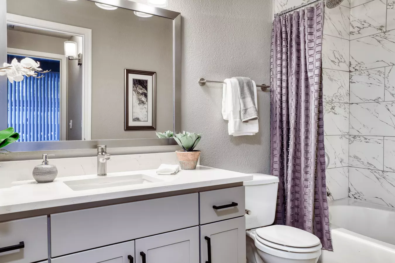 Oxford Apartments photo 2
