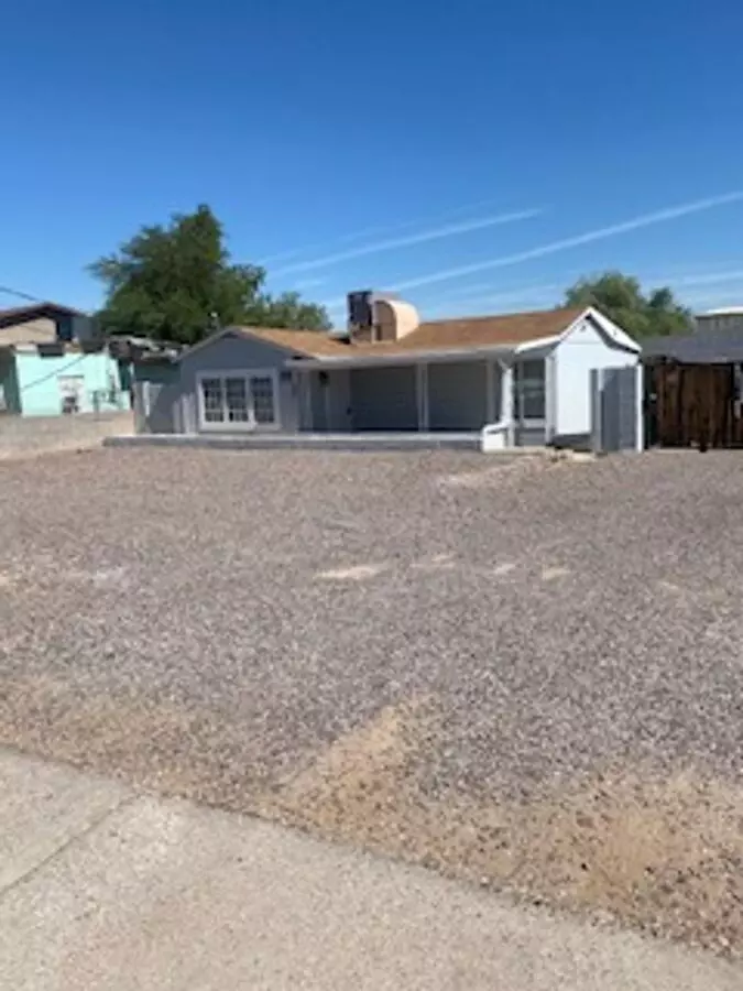 502 E Cody Dr Phoenix, AZ 85040 photo 4