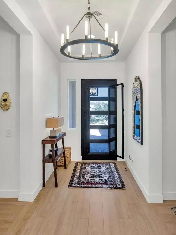 Rates Vary: photo 4