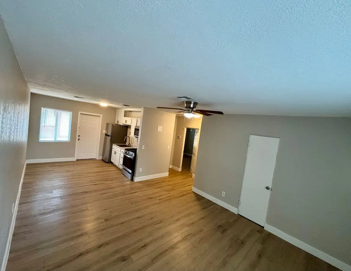 3836 N 15th Ave Phoenix, AZ 85015 photo 3