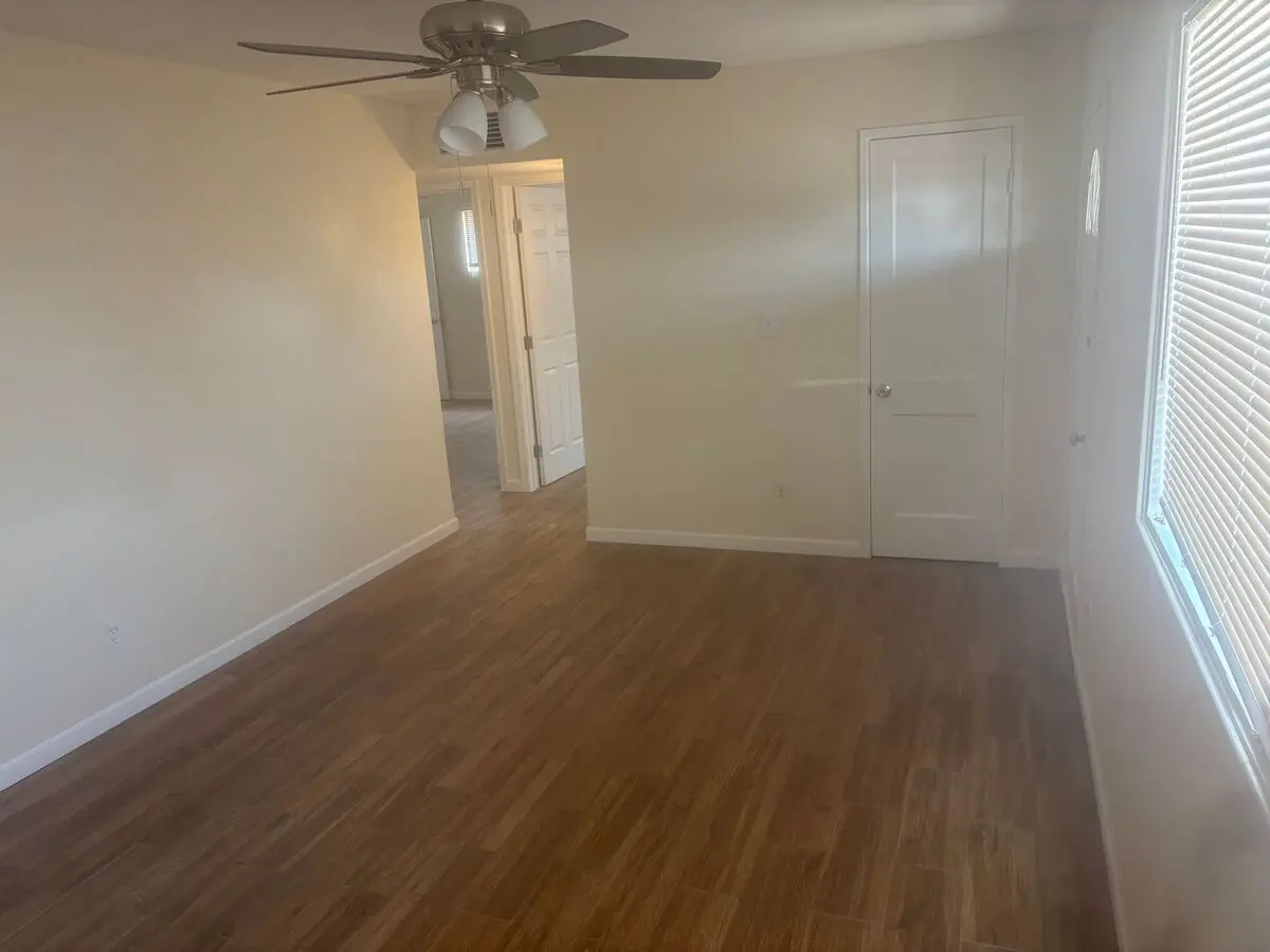 Remodeled 3 Bedroom 2 Bath! photo 5