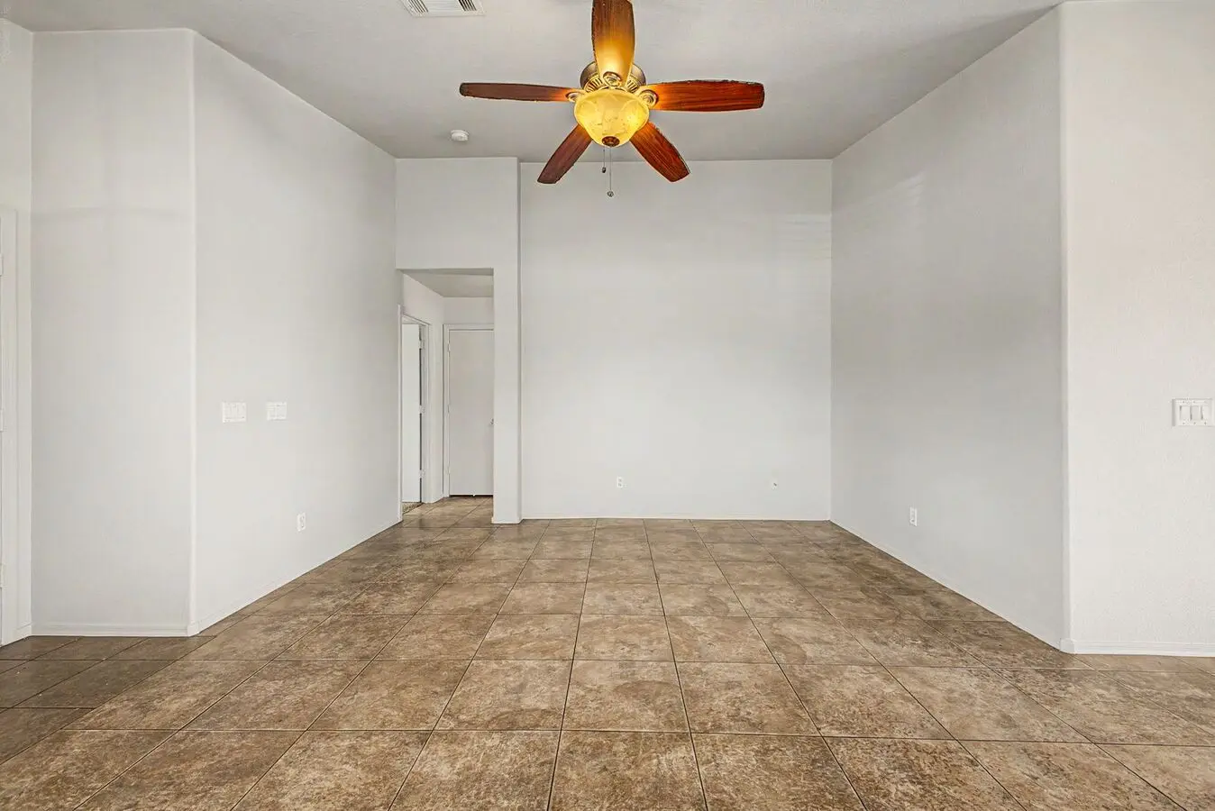 9464 W Sheridan - Spacious 3 Bed, 2.5 Bath In Phoenix photo 5