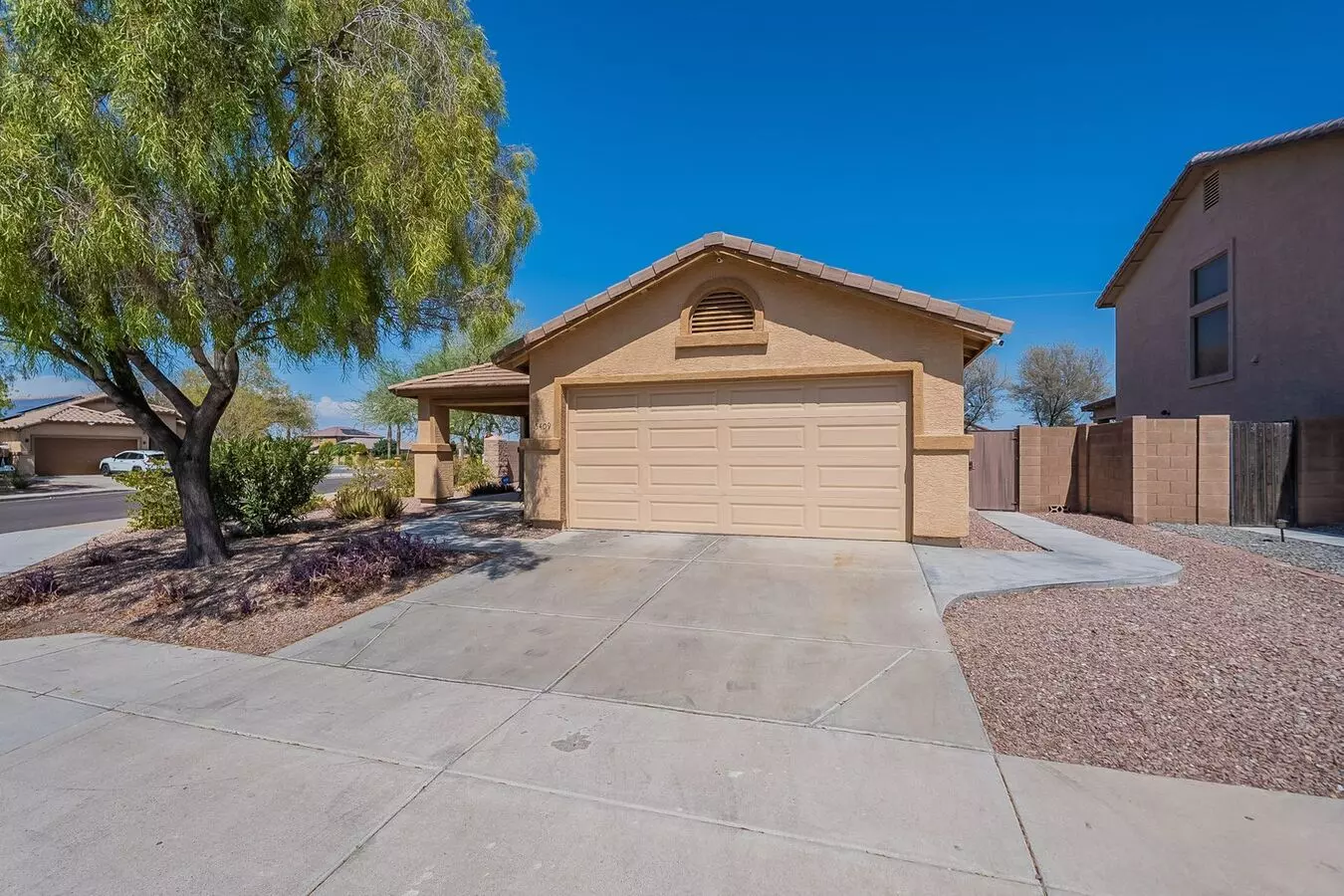 Beautiful Home in Phoenix Arizona photo 3