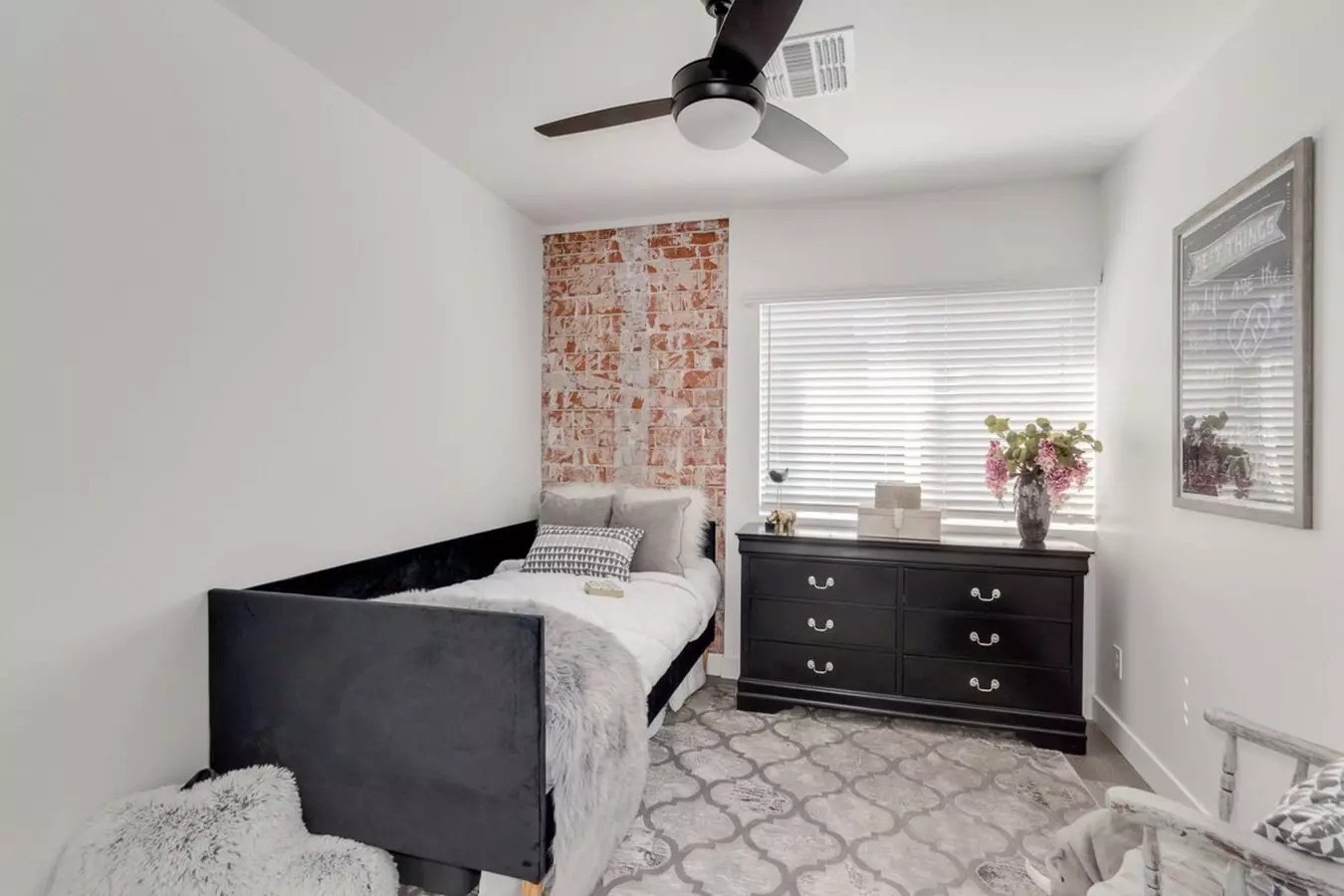 2512 East Thomas Road - 12 photo 5