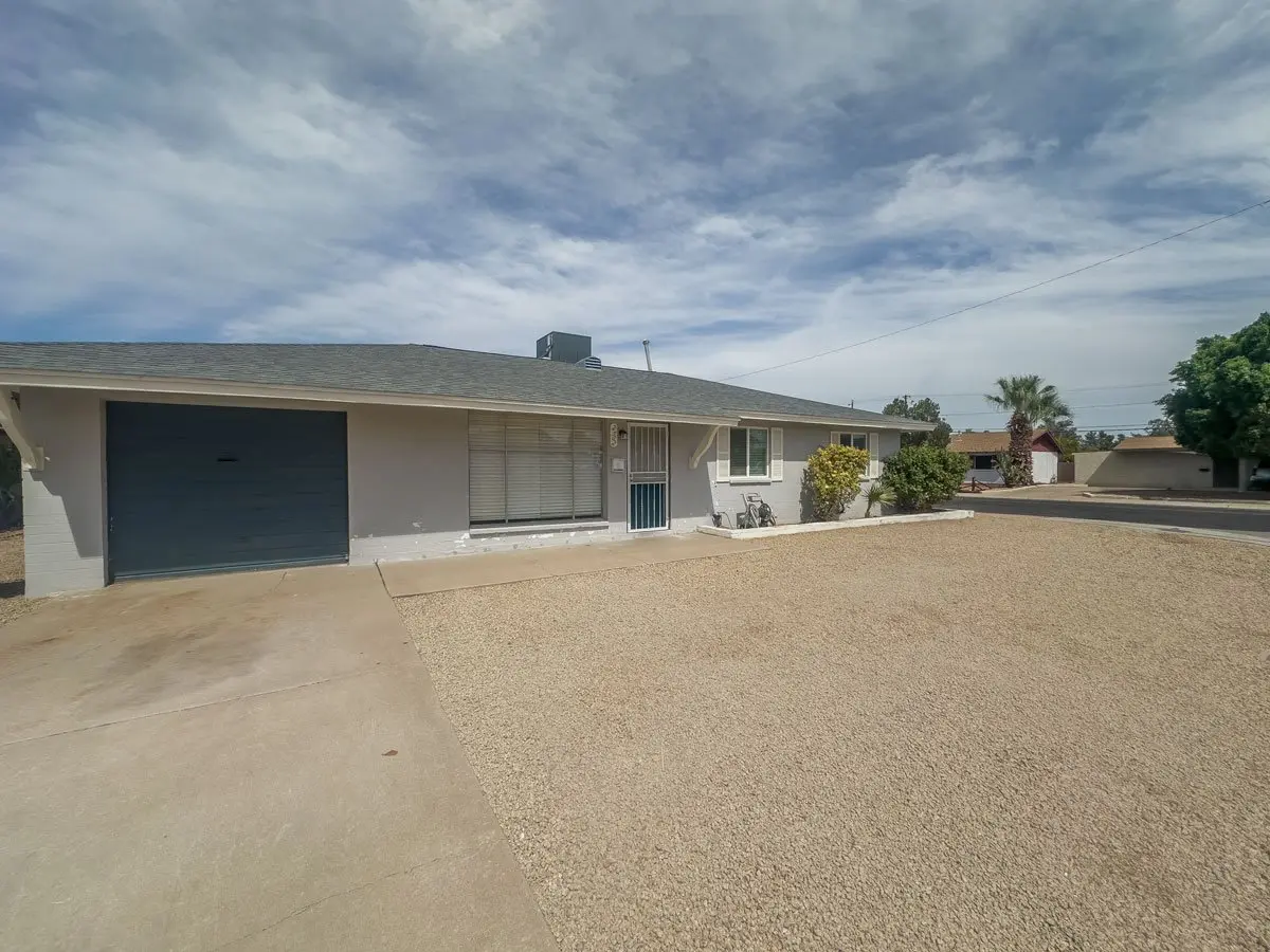 2502 W Larkspur Dr photo 5