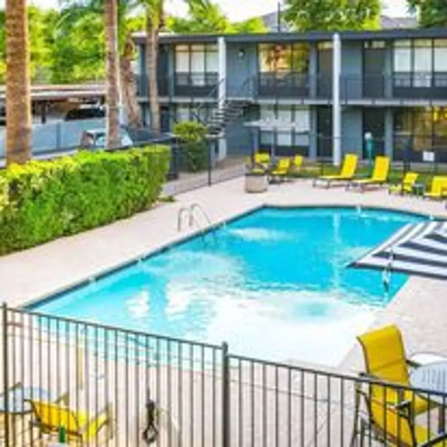 The Marlowe Apartments photo 2