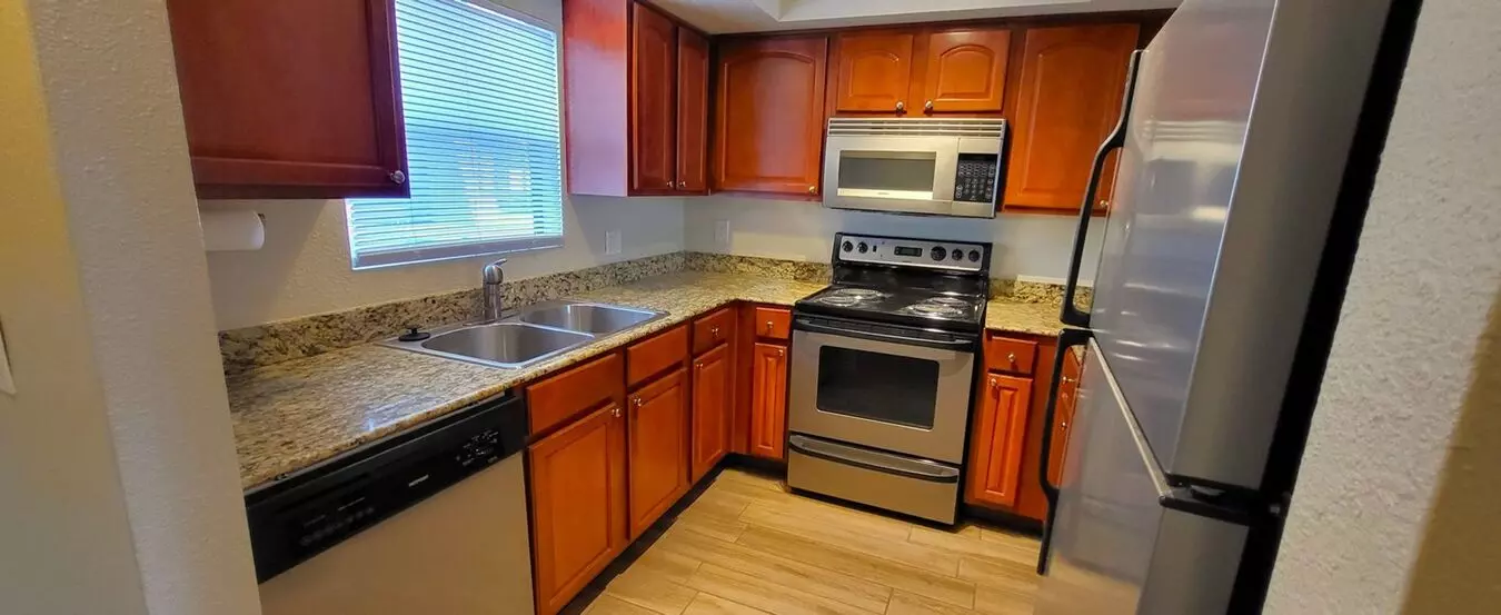 Very Nice &amp; Affordable 2 Bed / 2 Bath Condo – W/d, Patio, Pool! photo 5