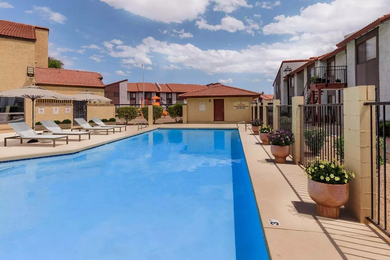 Lynnwood Apartments 5535 W McDowell Rd. photo 3