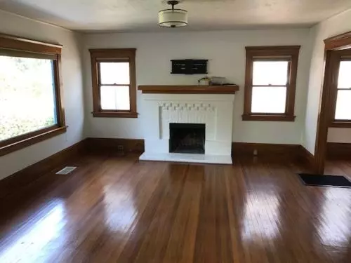 1560 Grand Ave photo 5