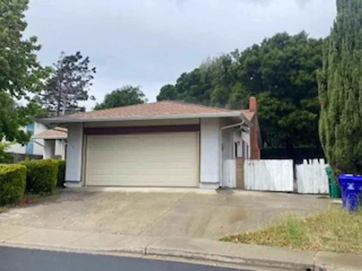 2152 Blue Jay Cir., Pinole, Ca 94564 photo 2