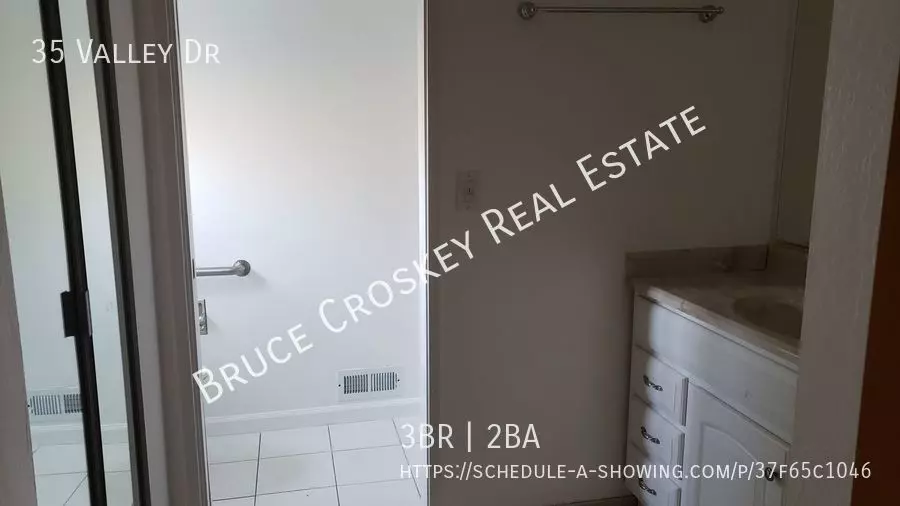 35 Valley Drive, Pittsburg, CA 94565 photo 3