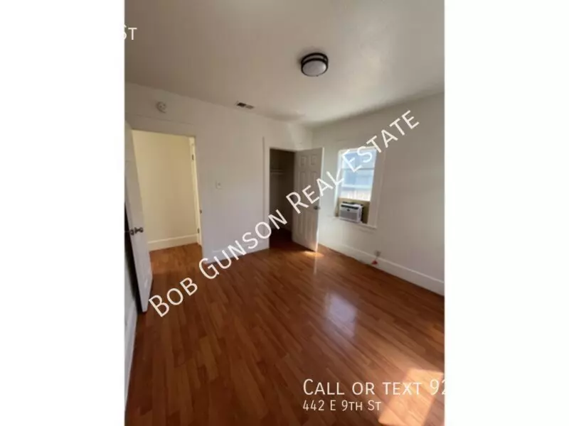 442 E 9th St photo 5