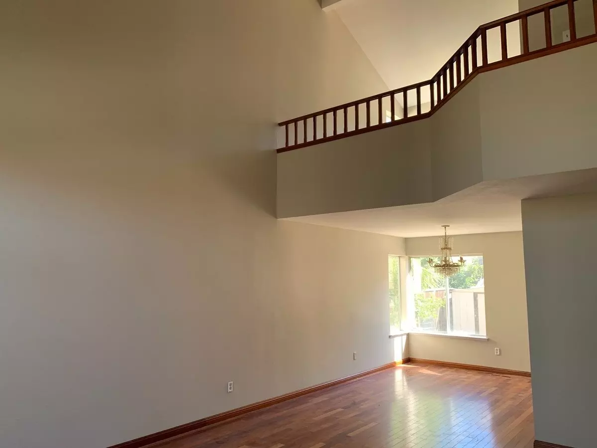 Beautiful Pittsburg Home photo 2